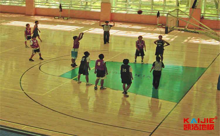 學校籃球場木地板價格是多少