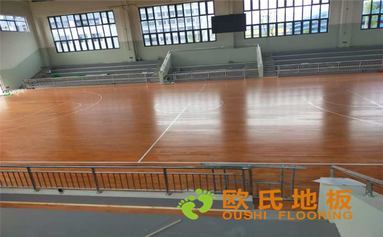 長沙縣湘龍街道石子高沙社區(qū)長沙軌道交通水渡河車輛段體育館木地板案例-歐氏運(yùn)動(dòng)木地板廠家
